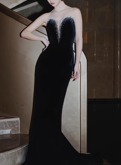 Glamorous Black Velvet Strapless Rhinestone Sweetheart Ruffled Oversleeves Sheath Evening Gown TP5275