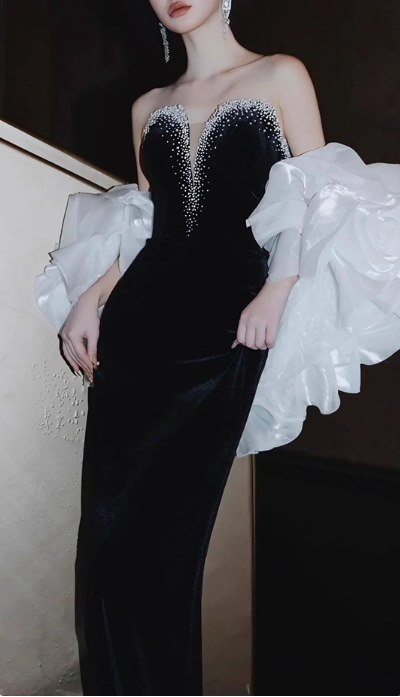 Glamorous Black Velvet Strapless Rhinestone Sweetheart Ruffled Oversleeves Sheath Evening Gown TP5275