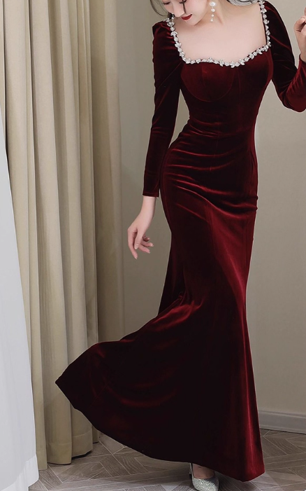Elegant Burgundy Velvet Sheath Rhinestone Square Neckline Long-Sleeve  Evening Gown TP5281