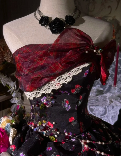 Vintage-Inspired Floral Brocade Ruffled Lace Strapless Black & Red Sweet 16 A-Line Quinceanera Ball Gown TP5292