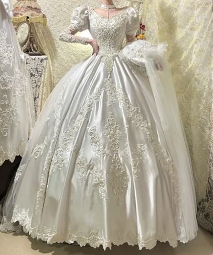 Vintage Long Sleeve Puff Shoulder Lace Embroidery & Satin Finish Wedding Dress TP5323