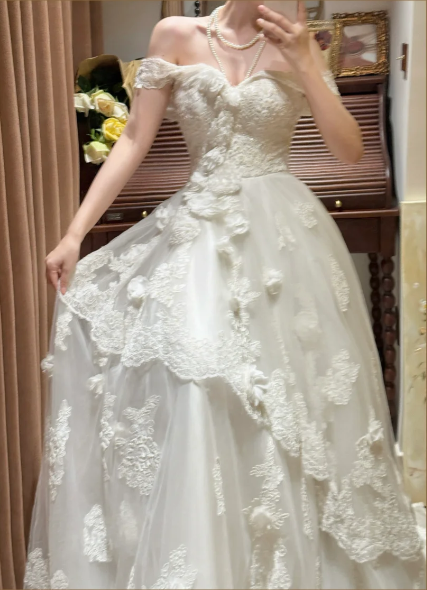 Vintage-Inspired 3D Floral Lace Off-Shoulder Tulle Intricate Embroidery Wedding Dress TP5331