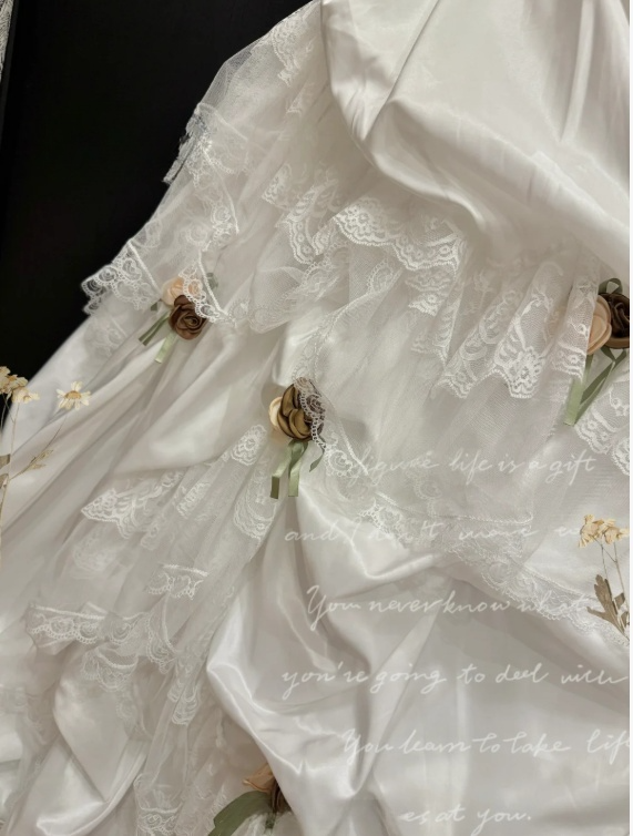 Vintage-Inspired 3D Florals Lace Ruffled Detachable Straps Wedding Dress TP5332