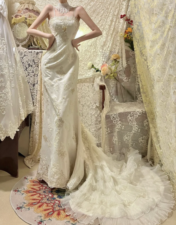 Vintage Ivory Satin Mermaid Spaghetti Straps Embroidery Wedding Dress TP5455