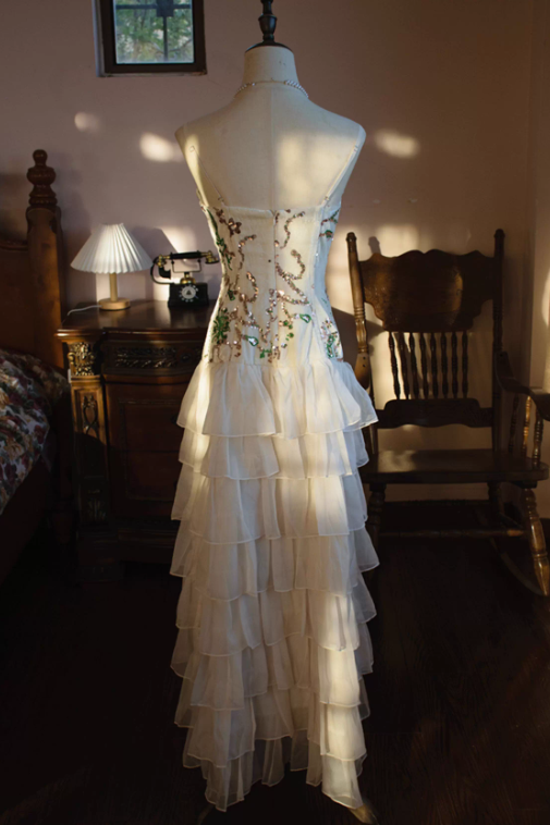 Vintage Ivory Chiffon Tiered Prom Dress Sequin Floral Embroidery Spaghetti Strap Evening Gown TP5542