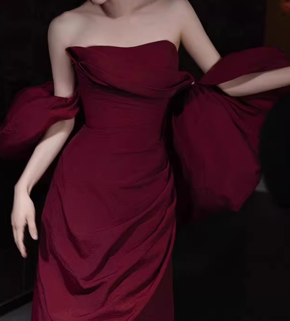 Elegant Burgundy Strapless Mermaid Gown with Oversized Puff Sleeves & Ruched Bodice Prom Dress TP5582