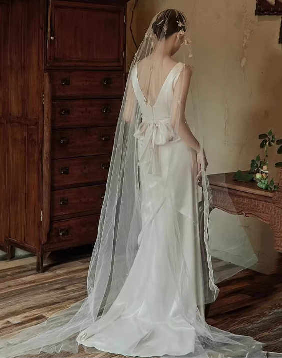 Glamorous Ivory V-Neck Satin Sheath Wedding Dress TP5654