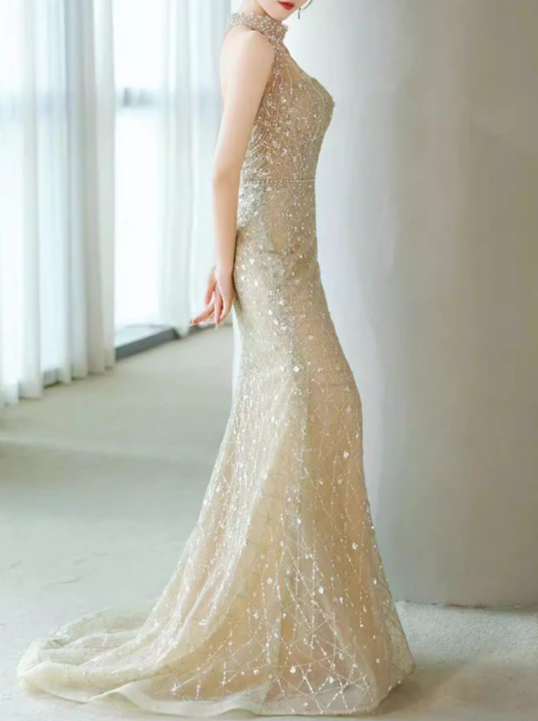 Vintage Light Green Halter Neck Evening Gown Sparkling Beaded Prom Dress TP5675