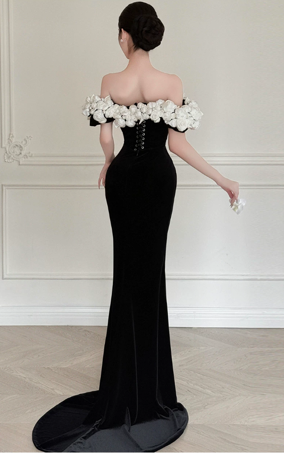 Elegant Black Velvet Evening Dress Off-Shoulder Floral Mermaid Formal Gown TP5770