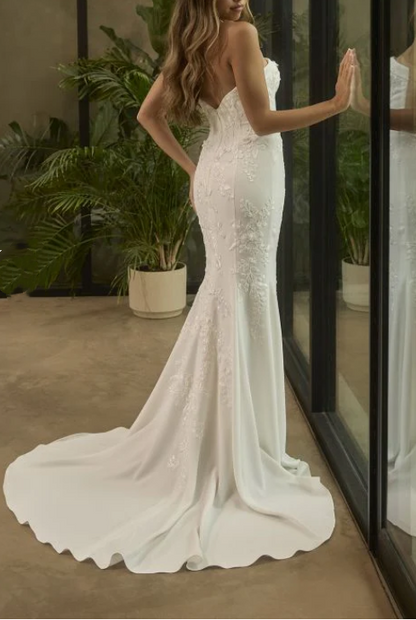 Romantic Ivory Strapless Satin Mermaid 3D Floral Lace Appliques Soft Flowy Train Wedding Dress TP5994