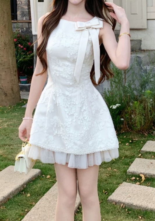 Vintage White 3D Floral Lace Sleeveless Shoulder Bow A-Line Homecoming Dress TP6067