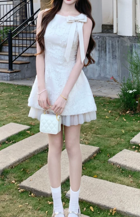 Vintage White 3D Floral Lace Sleeveless Shoulder Bow A-Line Homecoming Dress TP6067