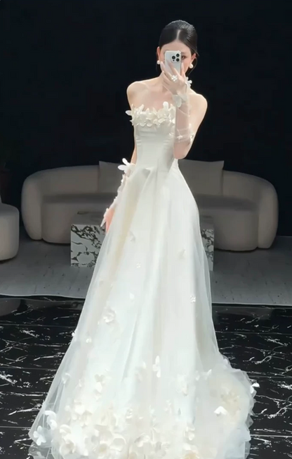 Elegant Strapless 3D Floral A‑Line Tulle Chapel Train Matching Long Floral Gloves Wedding Dress TP6127