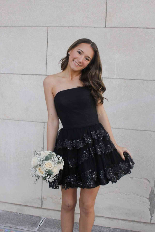 Vintage Black Strapless Ruched Bodice Tiered Sequin Tulle A-Line Homecoming Dress TP6007