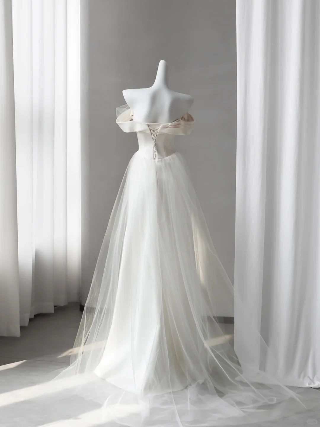 Elegant White Satin wedding Dress A-line Bridal Dress Off The Shoulder Halter Bridal Gown TH001