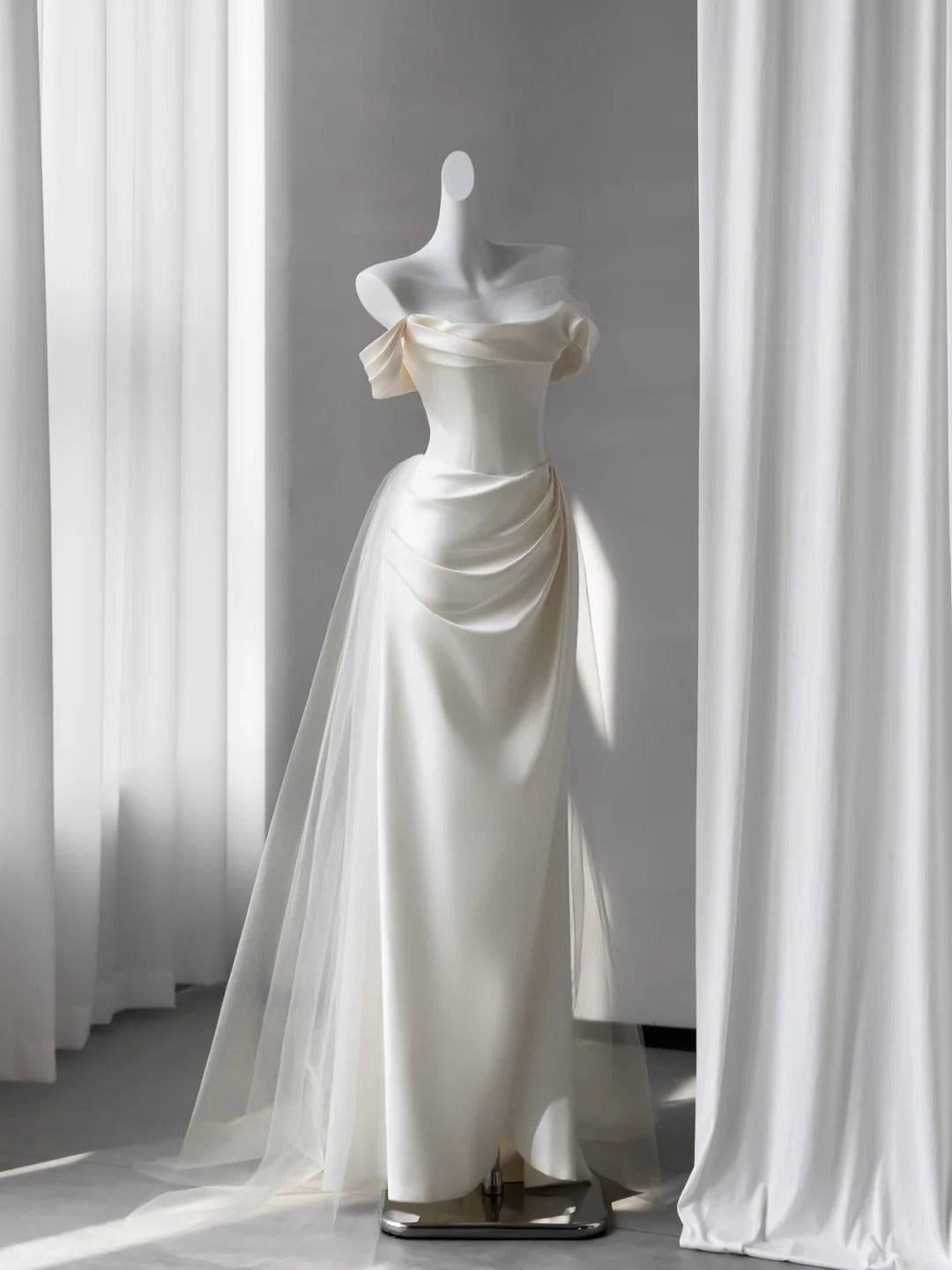 Elegant White Satin wedding Dress A-line Bridal Dress Off The Shoulder Halter Bridal Gown TH001