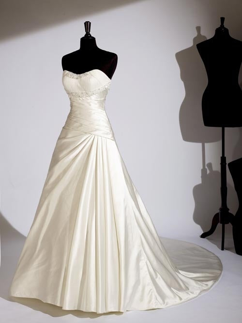 Beautiful White Sweetheart Wedding Dress Satin A-line Bridal Gown with Train , TH026