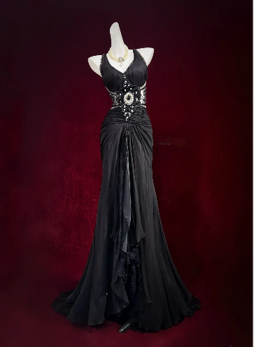 Elegant Sheath Black Long Evening Dress Halter Neck Beaded Chiffon Prom Dress TH051