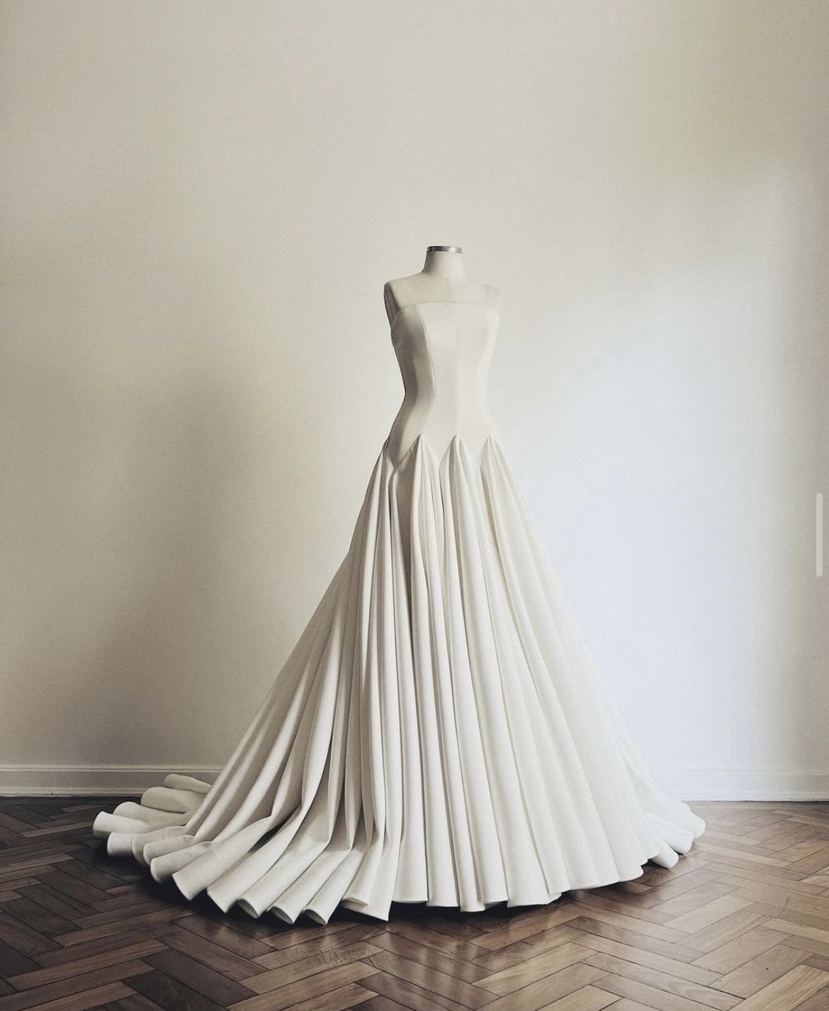 Elegant Off-the-Shoulder White A-line Prom Dress Satin Pleated Wedding Dress TH058