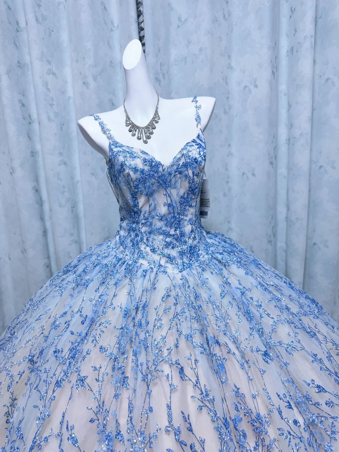 Elegant Ball Gown Blue Long Evening Dress Spaghetti Straps Lace Prom Dress TH108