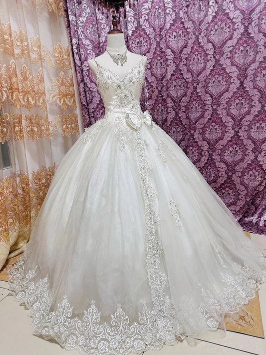 Elegant Ball Gown Spaghetti Straps Long Wedding Dress Beaded Lace White Prom Dress TH154