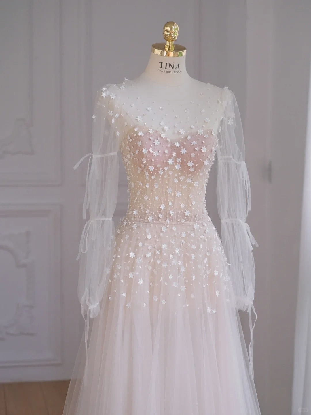 Elegant A-line Sweetheart Long Wedding Dress Tulle White Prom Dress TH157