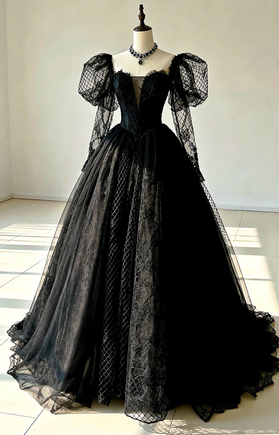 Elegant A-line Square Neck Black Long Evening Dress Lace Prom Dress TH196