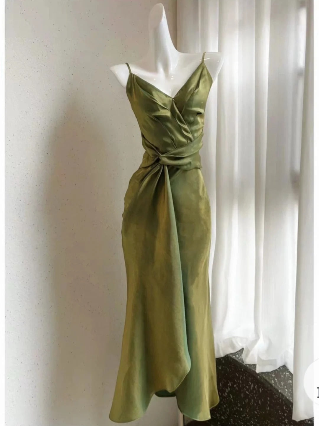 Elegant Sheath V Neck Green Long Evening Dress Satin Prom Dress TH246