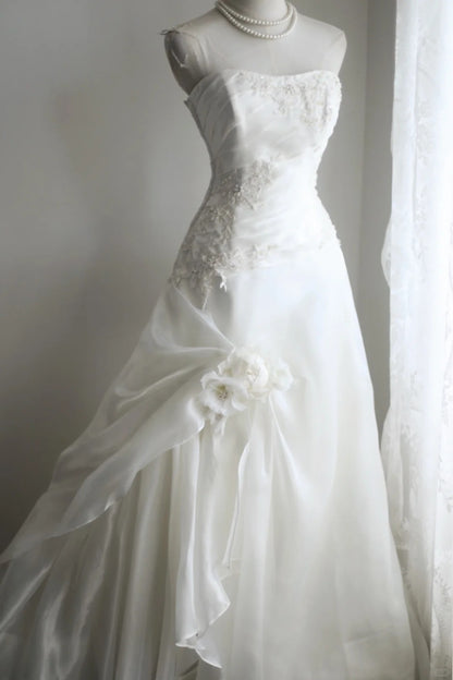 Elegant A-line Sweetheart Neck Long Wedding Dress Tulle White Prom Dress TH280