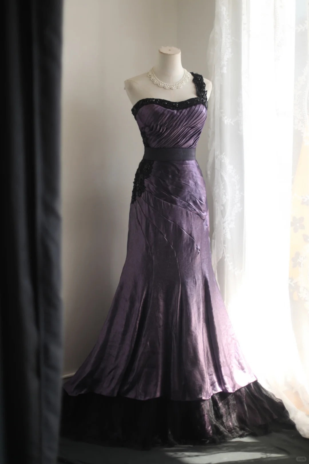 Elegant Sheath one-the-Shoulder Purple Long Evening Dress Satin Prom Dress TH281