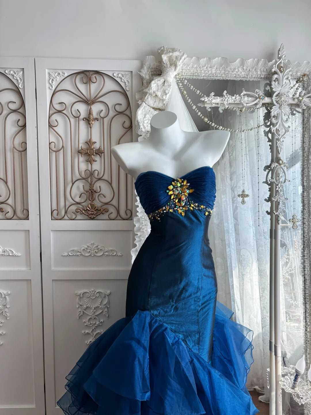 Beautiful Sheath Strapless Neck Dark Blue Evening Dress Cascade Satin Prom Dress TH298