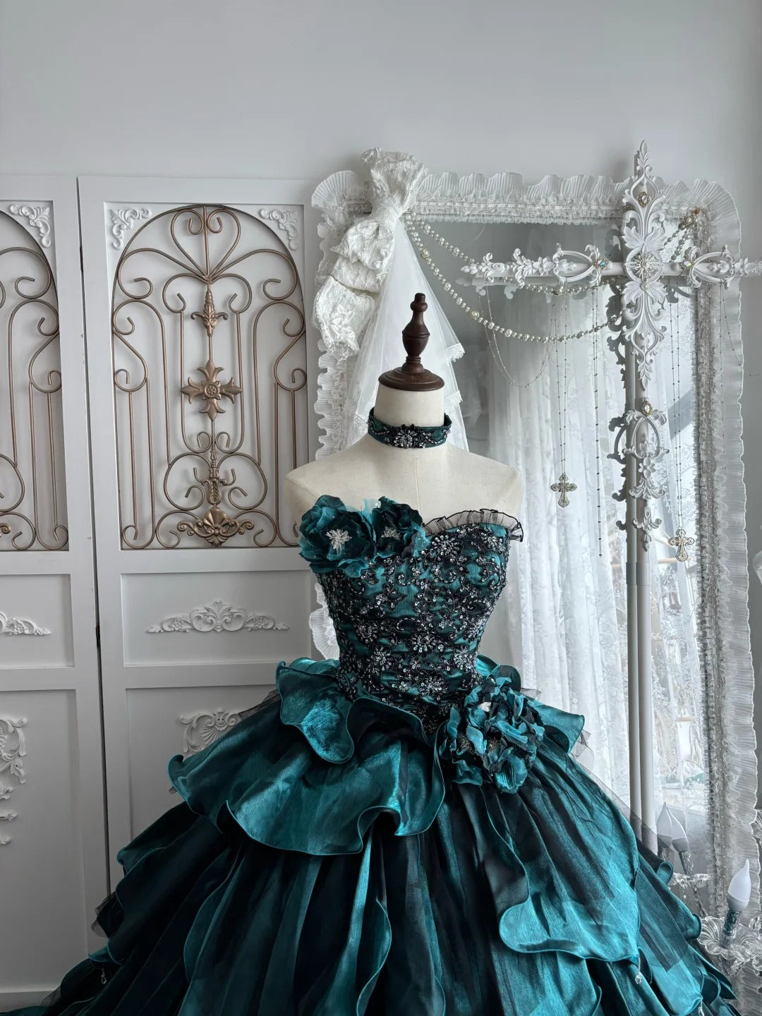 Beautiful Ball Gown Strapless Neck Blue Evening Dress Cascade Satin Prom Dress TH301
