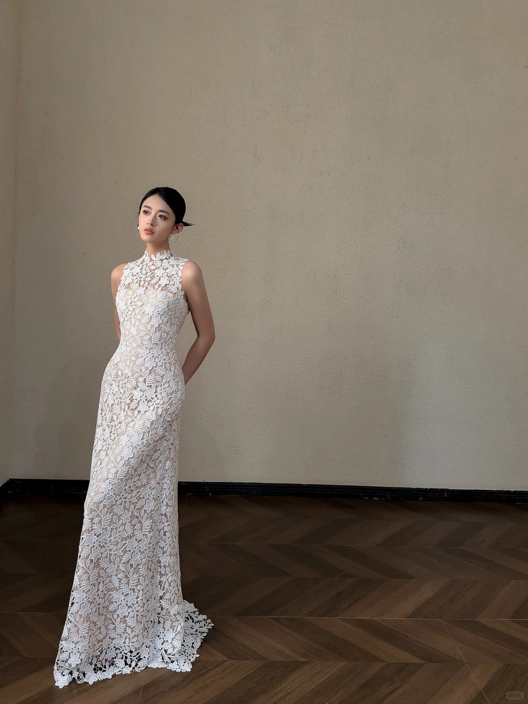 Elegant Sheath Halter Neck Long Wedding Dress Lace White Prom Dress TH342