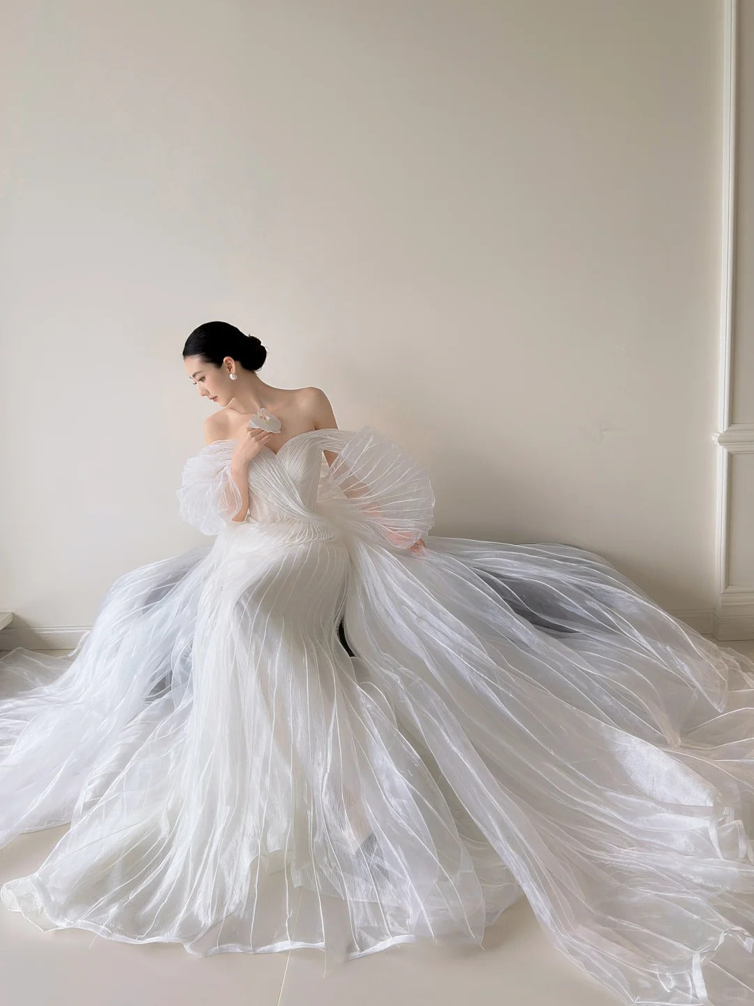 Elegant Sheath Off-the-Shoulder Long Wedding Dress Tulle White Prom Dress TH350