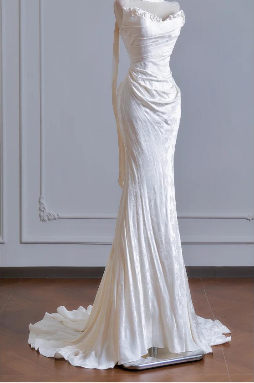 Ethereal Off-the-Shoulder White Mermaid Prom Dress Wedding Dress TH065