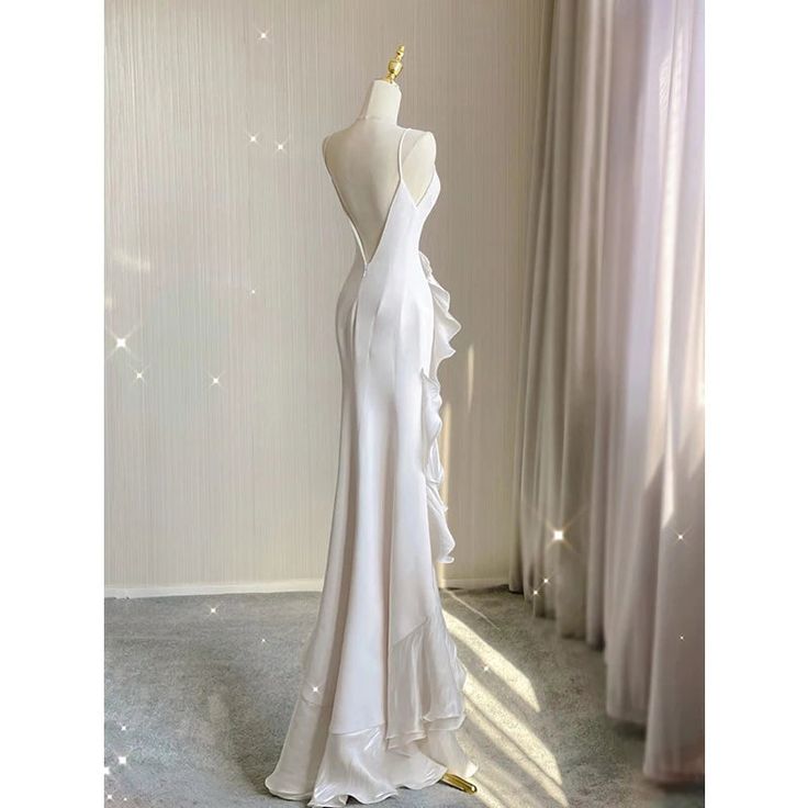 Elegant White Round Neck Slim Fit Sleeveless Dress Evening Party Gown with Ruffles  TP1453
