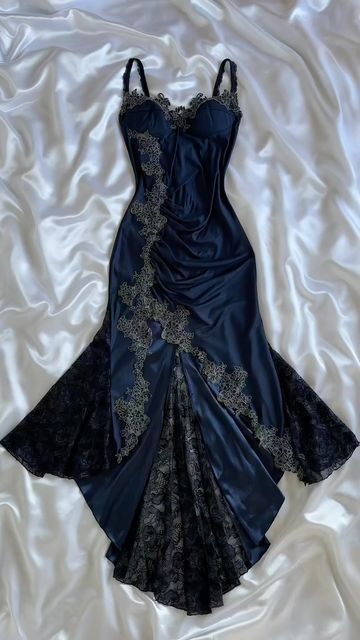 Sexy Navy Blue Mermaid Lace Halter Dresses Party Dresses TP1678