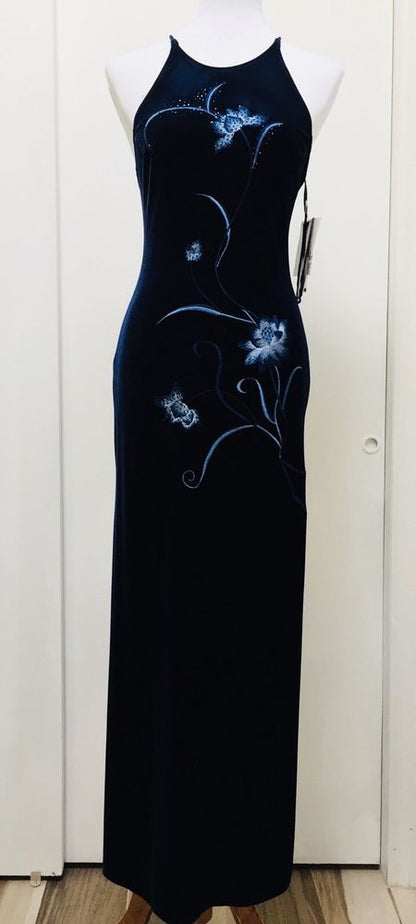 Vintage Navy Mermaid Embroidery Round Neck Off Shoulder Velvet Dress TP1777