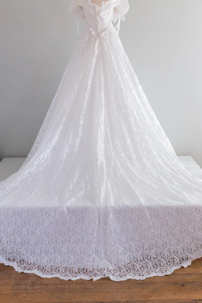 Elegant White A-line V-neck Short Sleeve Lace Floor-length Wedding Dress TP1841