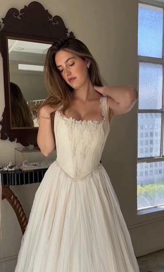 Vintage Ivory Square-Neck Corset Bodice Ruched Tulle Wedding Dress TP1967