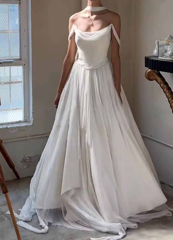 Elegant Ivory A-Line Off-Shoulder Tulle Wedding Dress TP1991