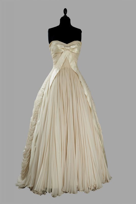 Vintage Ivory Off Shoulder A-Line Long Party Dress Vintage Wedding Dress TP2081