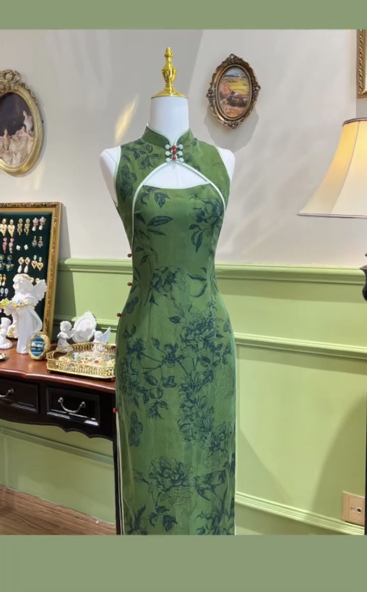 Elegant Green Mermaid Sleeveless Slit Hollow Ball Gown Evening Dress TP2182