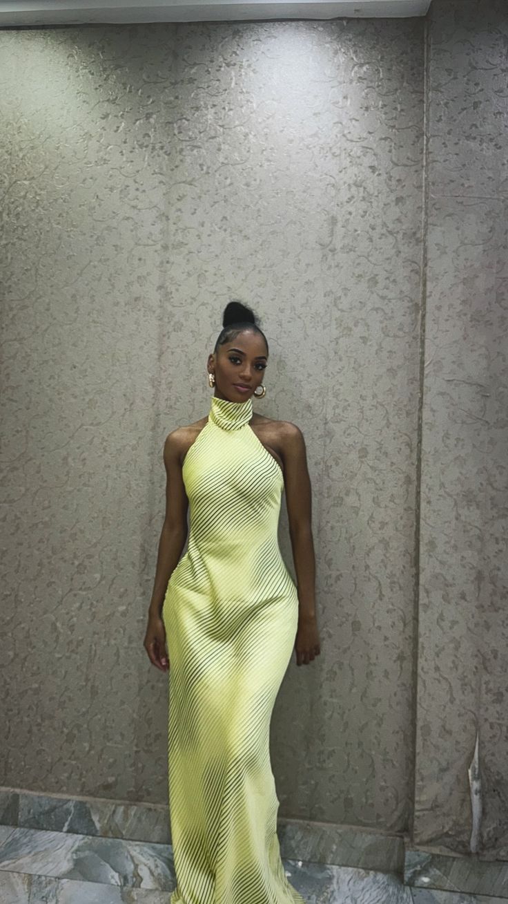 Chic Yellow High Neck Off Shoulder Sleeveless Long Ball Gown Evening Dress TP2244