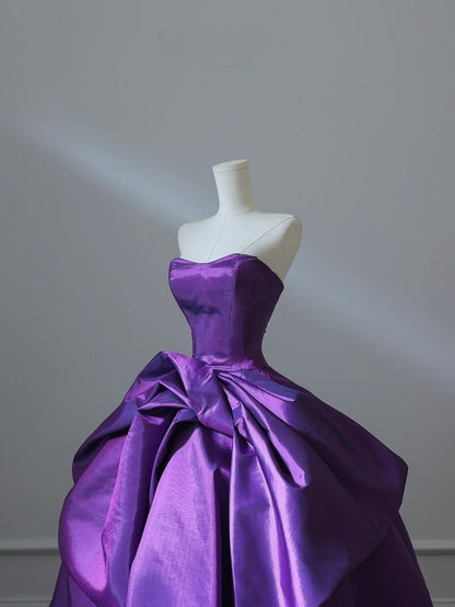 A-Line Gorgeous Strapless Sweetheart Neck Satin Formal Purple Ball Gown TP2370