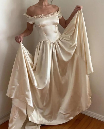 Vintage Ivory Satin Sleeveless A-Line Wedding Dress TP2466