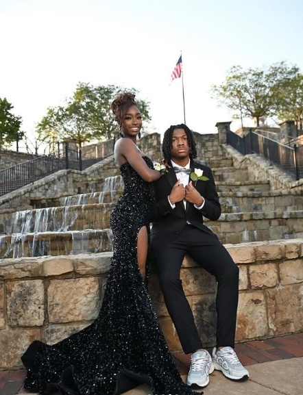 Sexy Black Off Shoulder Sweetheart Neck Sequin Slit Floor-Mounting Prom Dress Evening Dress TP2695