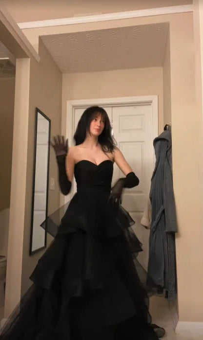 Elegant Black Strapless Prom Dress Sweetheart Tulle Evening Gown A-Line Tiered Party Dress Long Formal Dress TP4816