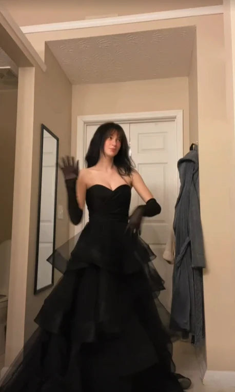 Elegant Black Strapless Prom Dress Sweetheart Tulle Evening Gown A-Line Tiered Party Dress Long Formal Dress TP4816