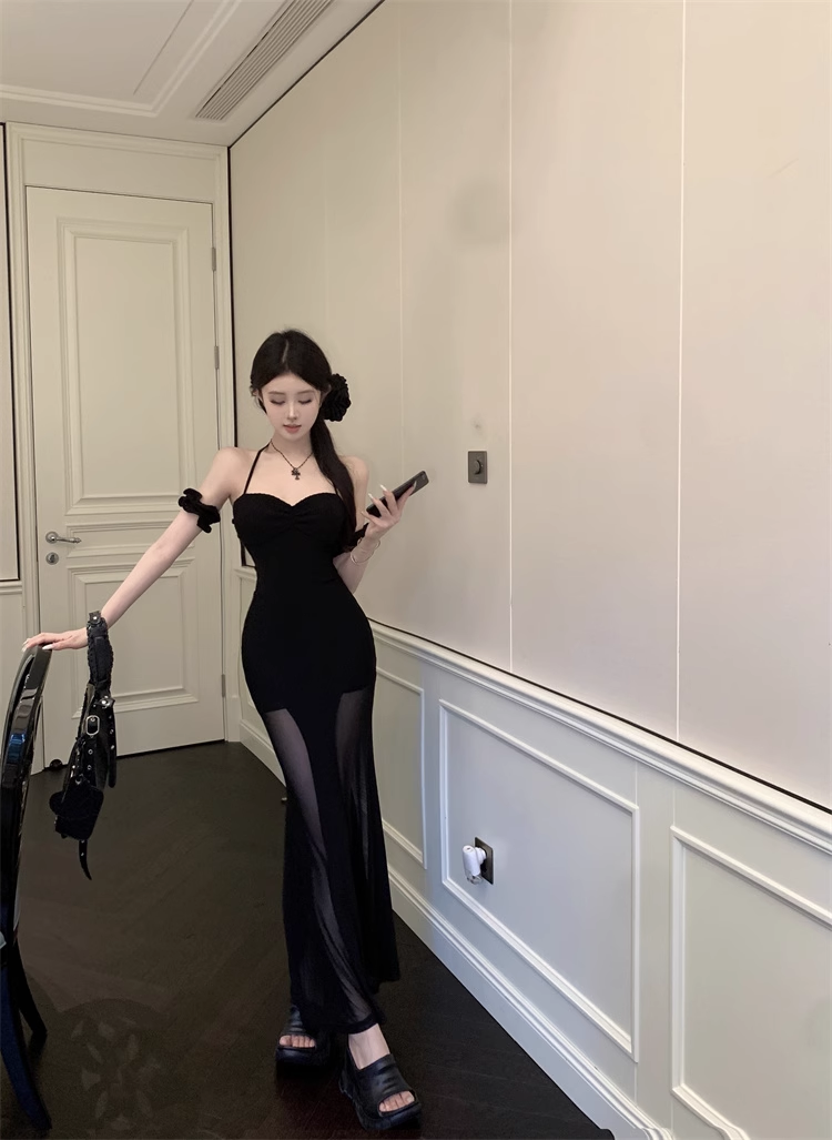 Fashion Sexy Black Lace Cutout Sleeved Backless Halter Dress TP2973